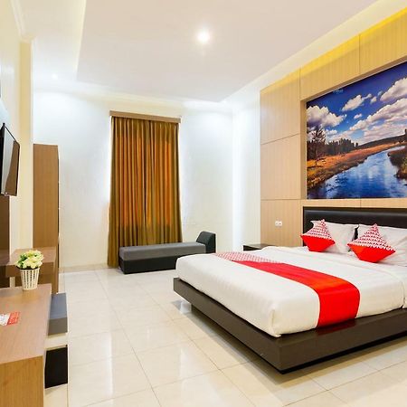 Oyo 1309 Hotel Shafira Syariah Yogyakarta Kültér fotó
