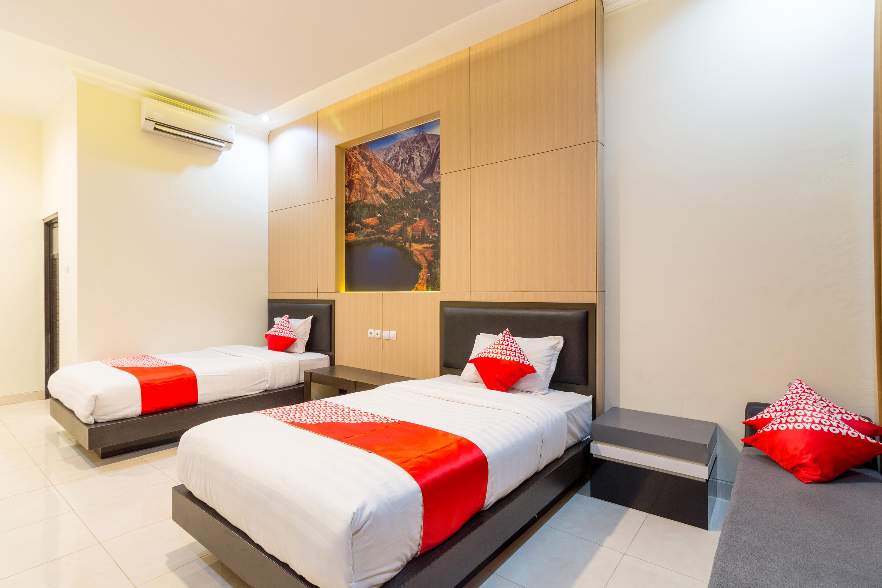 Oyo 1309 Hotel Shafira Syariah Yogyakarta Kültér fotó