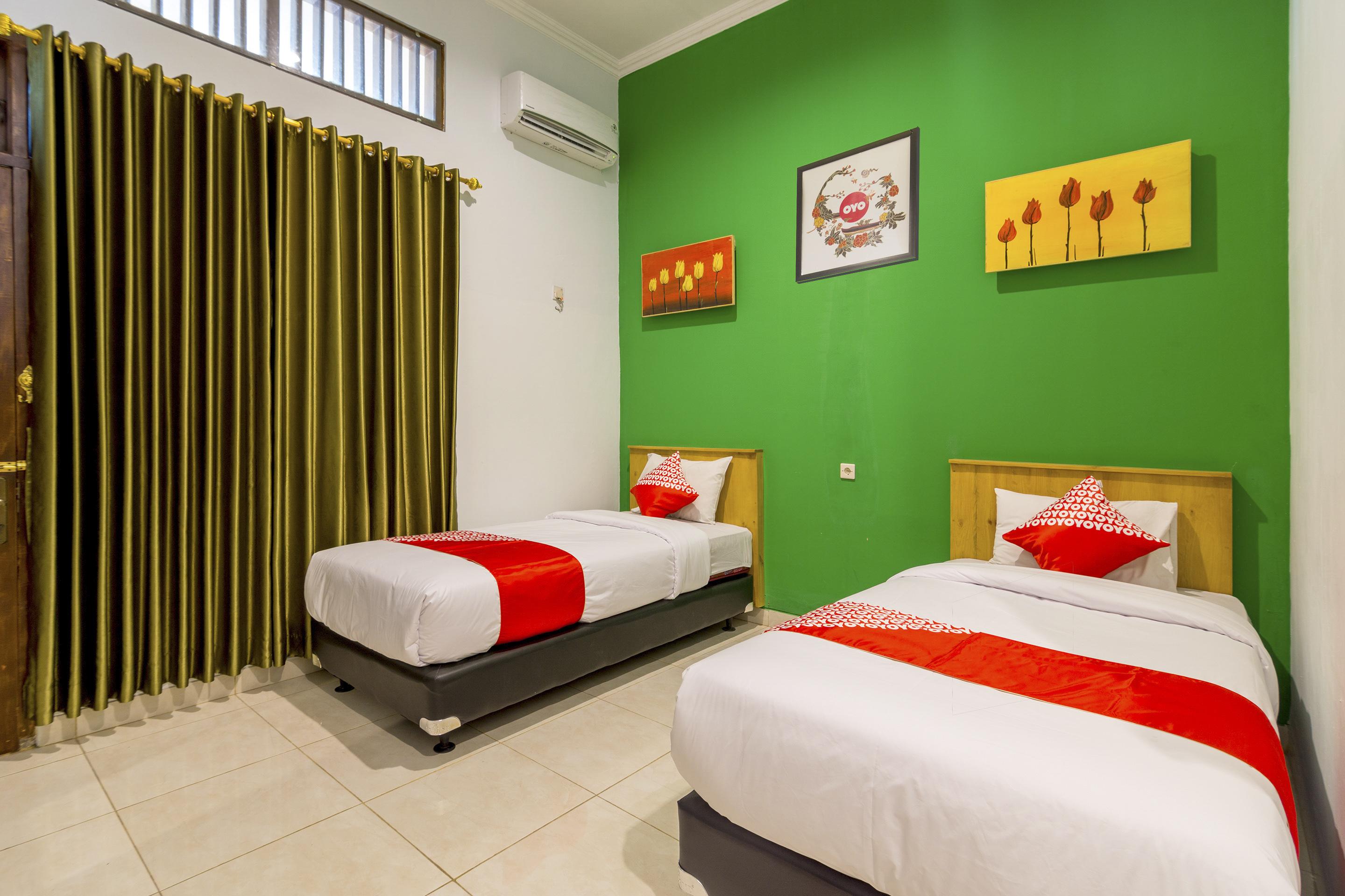 Oyo 1309 Hotel Shafira Syariah Yogyakarta Kültér fotó