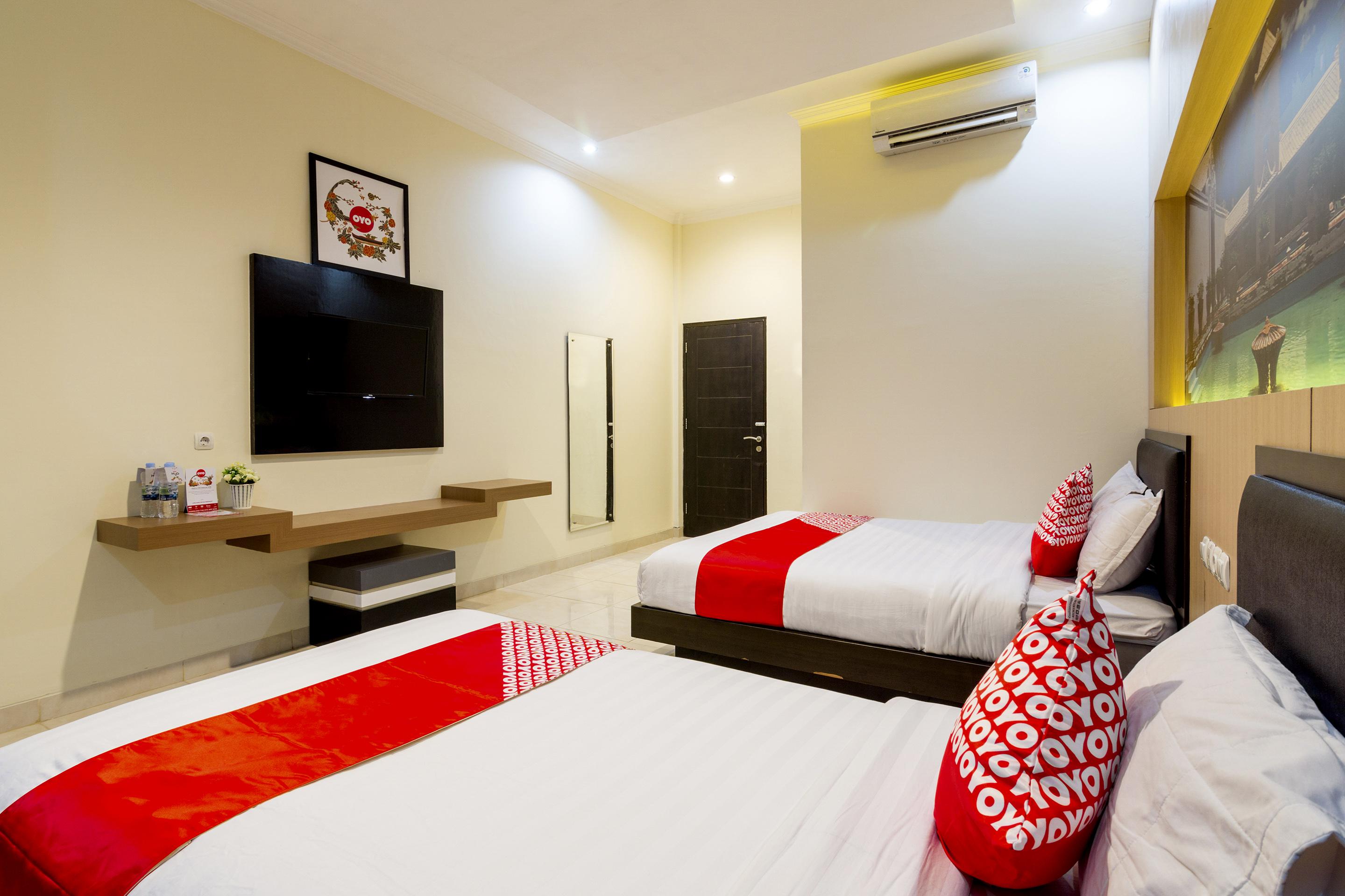 Oyo 1309 Hotel Shafira Syariah Yogyakarta Kültér fotó