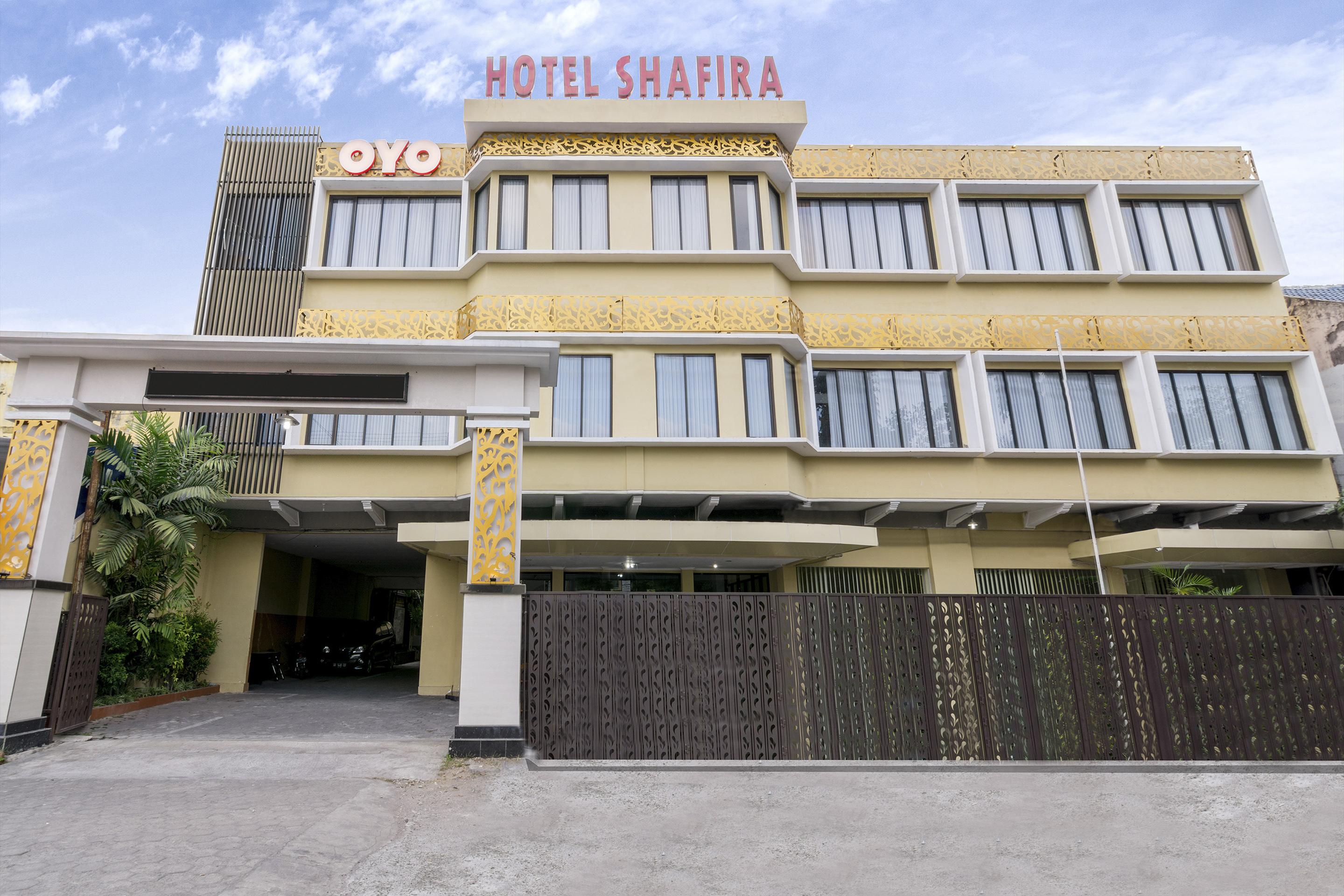 Oyo 1309 Hotel Shafira Syariah Yogyakarta Kültér fotó