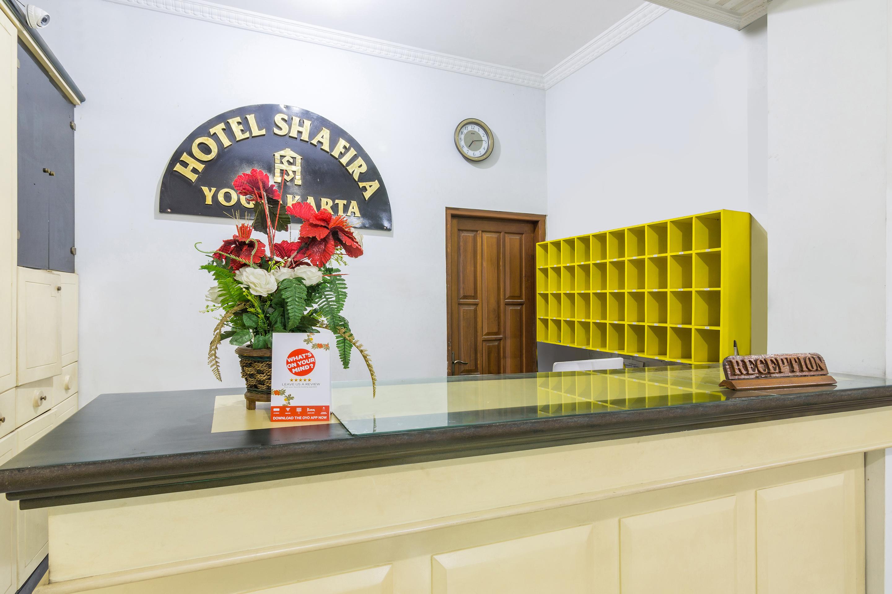 Oyo 1309 Hotel Shafira Syariah Yogyakarta Kültér fotó
