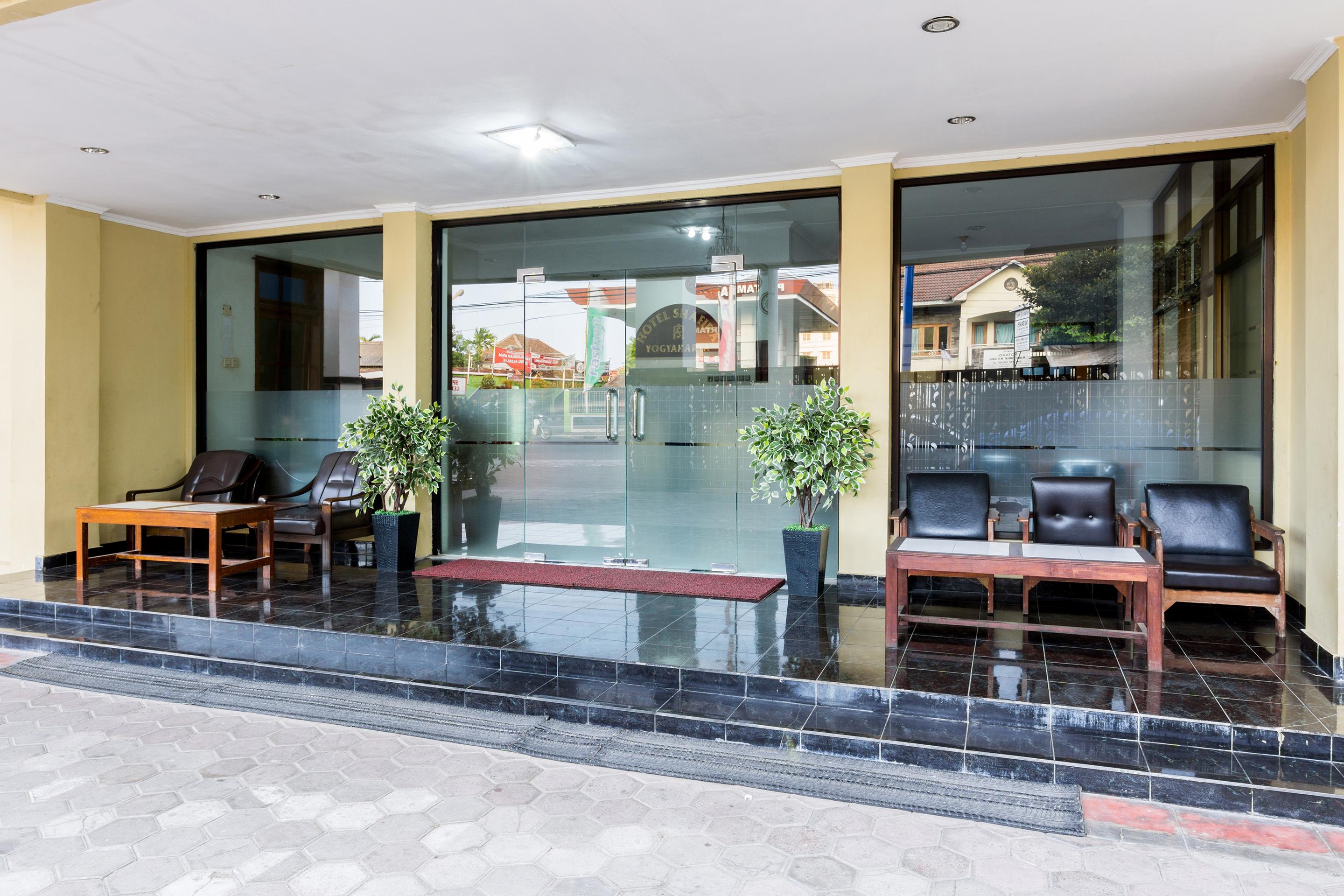 Oyo 1309 Hotel Shafira Syariah Yogyakarta Kültér fotó