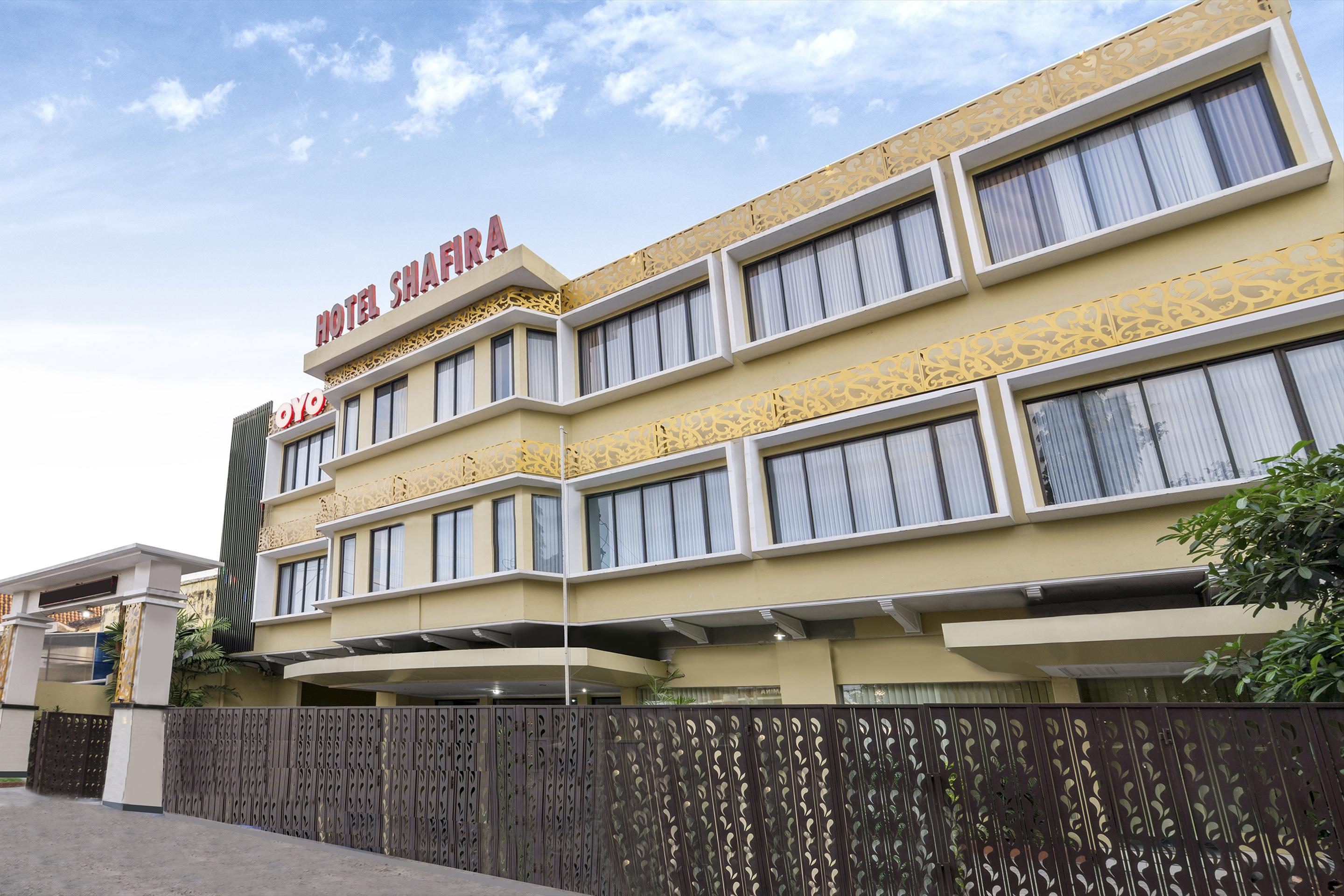 Oyo 1309 Hotel Shafira Syariah Yogyakarta Kültér fotó