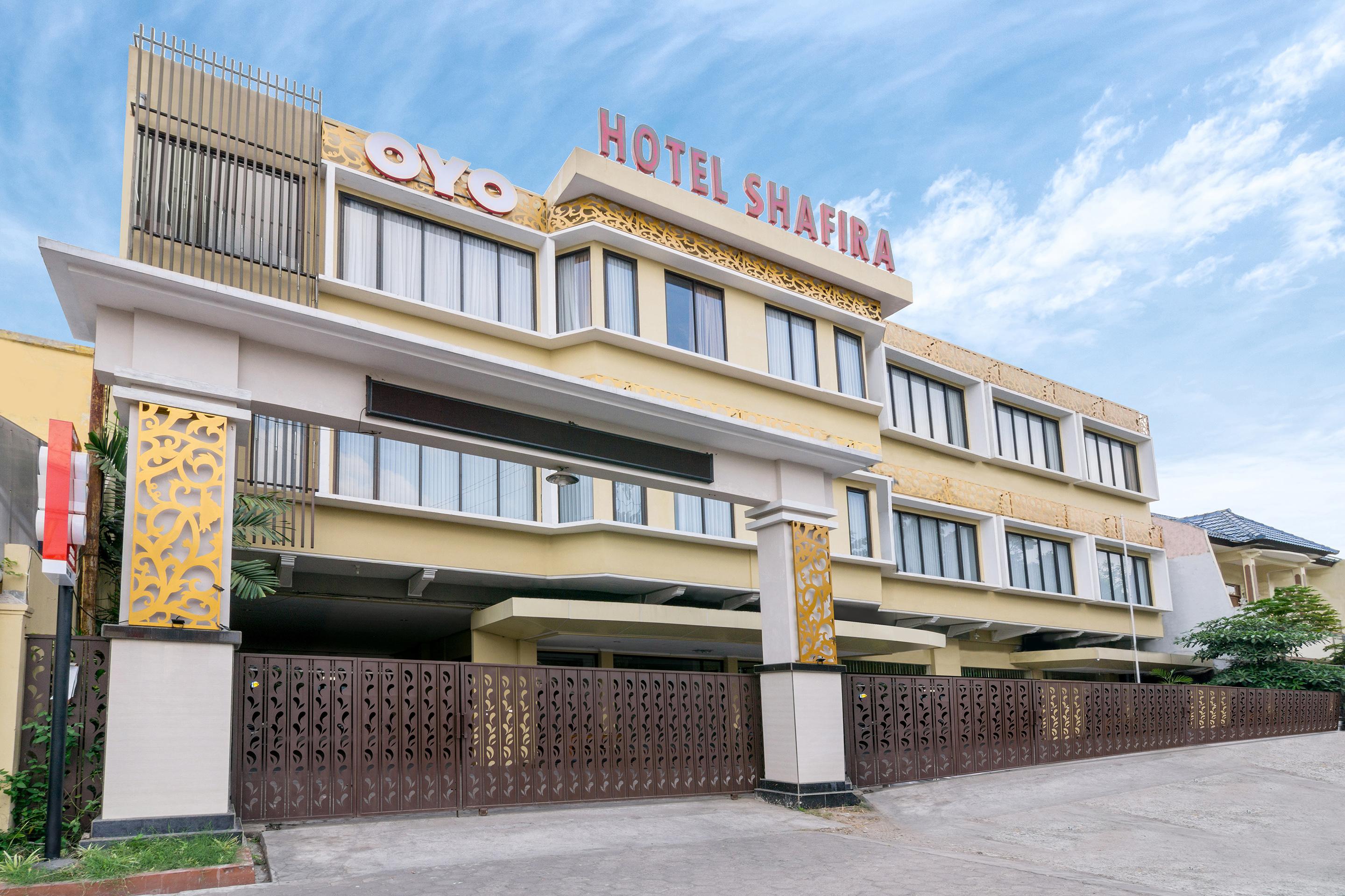 Oyo 1309 Hotel Shafira Syariah Yogyakarta Kültér fotó