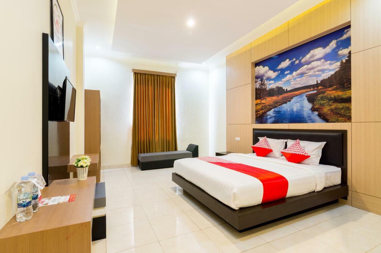 Oyo 1309 Hotel Shafira Syariah Yogyakarta Kültér fotó
